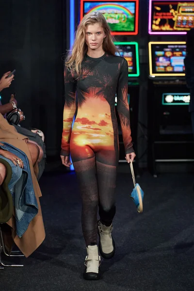 Look 36
